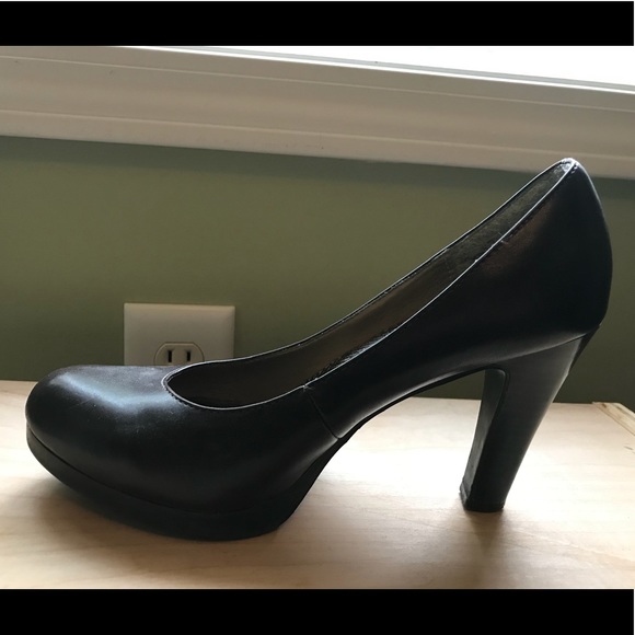 Candies Brown Heels - Picture 2 of 8